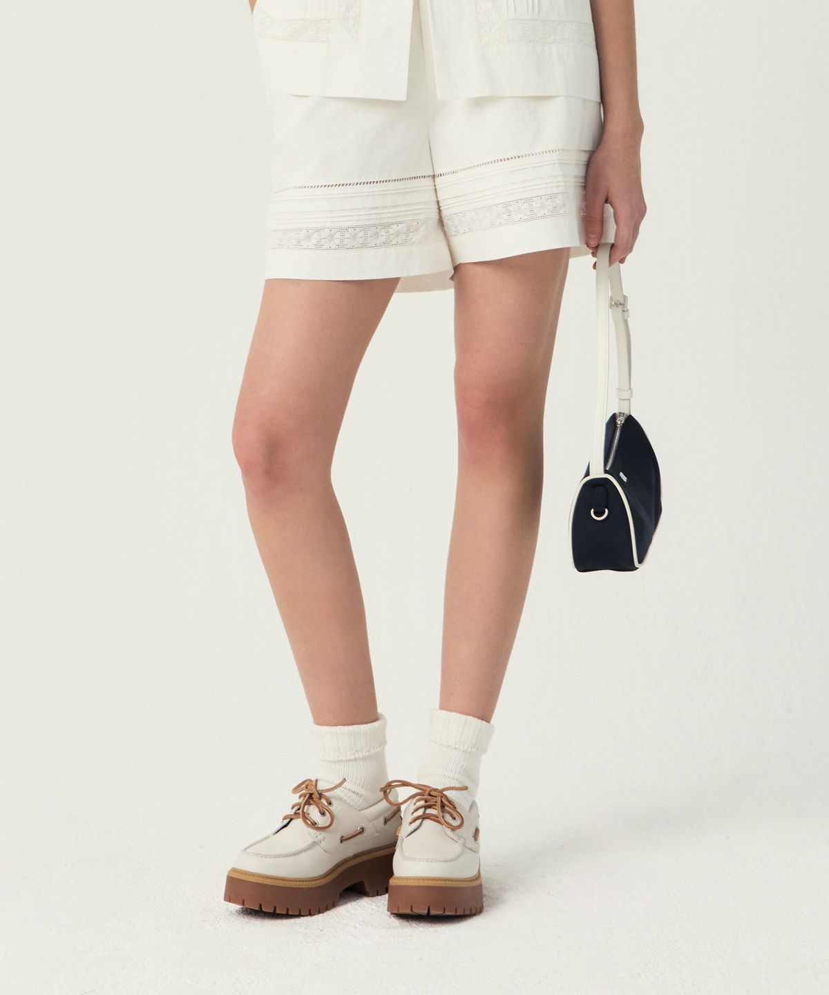 그로브(GROVE) NICO SOCKS (IVORY)