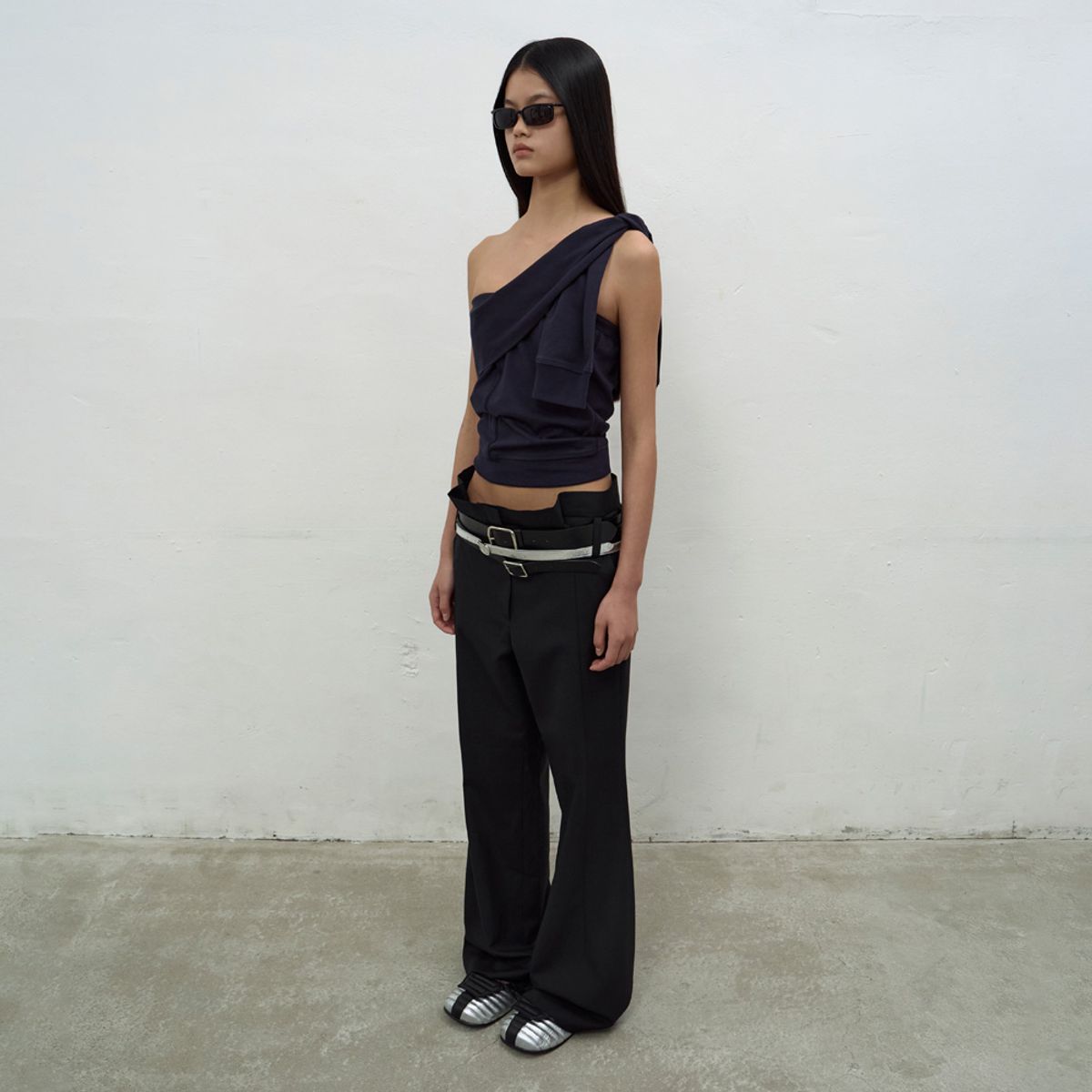 엘씨디씨티엠(LCDC™) PLEATS DETAIL FLARED TROUSERS (BLACK)