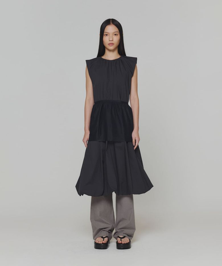 COTTON VOLUME SHIRRING DRESS_CHARCOAL