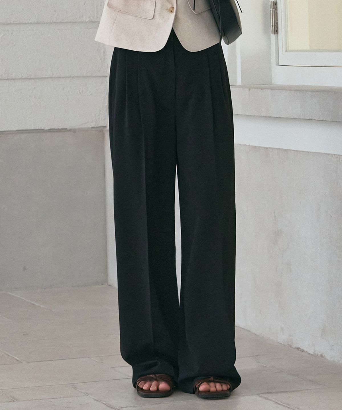 드로우핏 우먼(DRAWFIT WOMEN) 썸머 투턱 와이드 슬랙스 [BLACK]