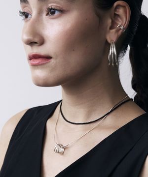 먹선 검정비즈 목걸이