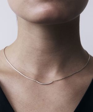 먹선 라인 목걸이