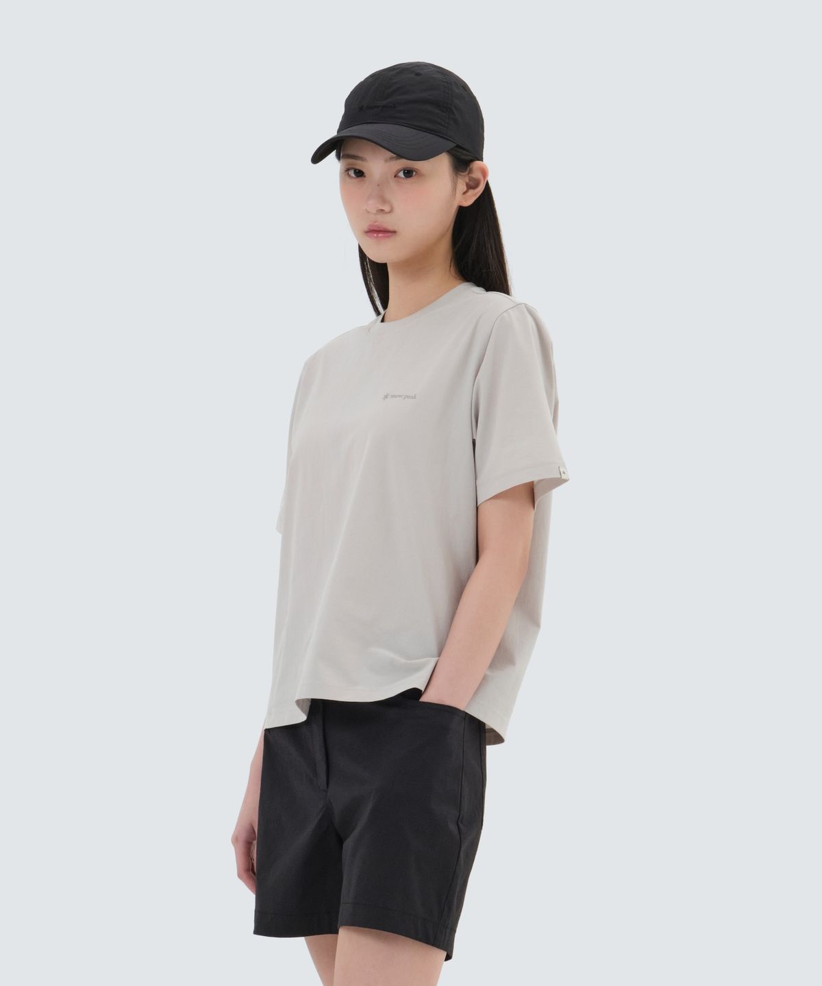 스노우피크 어패럴(SNOWPEAK APPAREL) 에어 퀵드라이 여성 세미크롭 반팔 티셔츠 (S25MWTTS15) Light Beige
