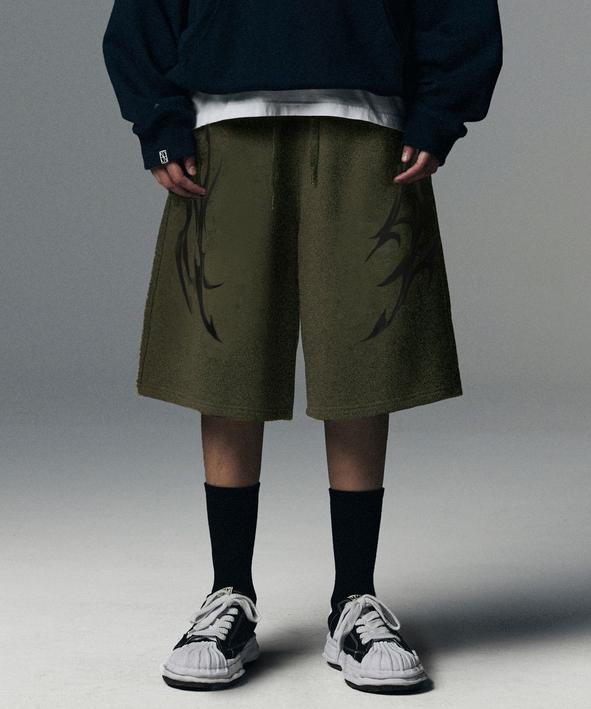 낫포너드(NOT4NERD) Dagger Tribal Logo Bermuda Sweat Shorts - Khaki