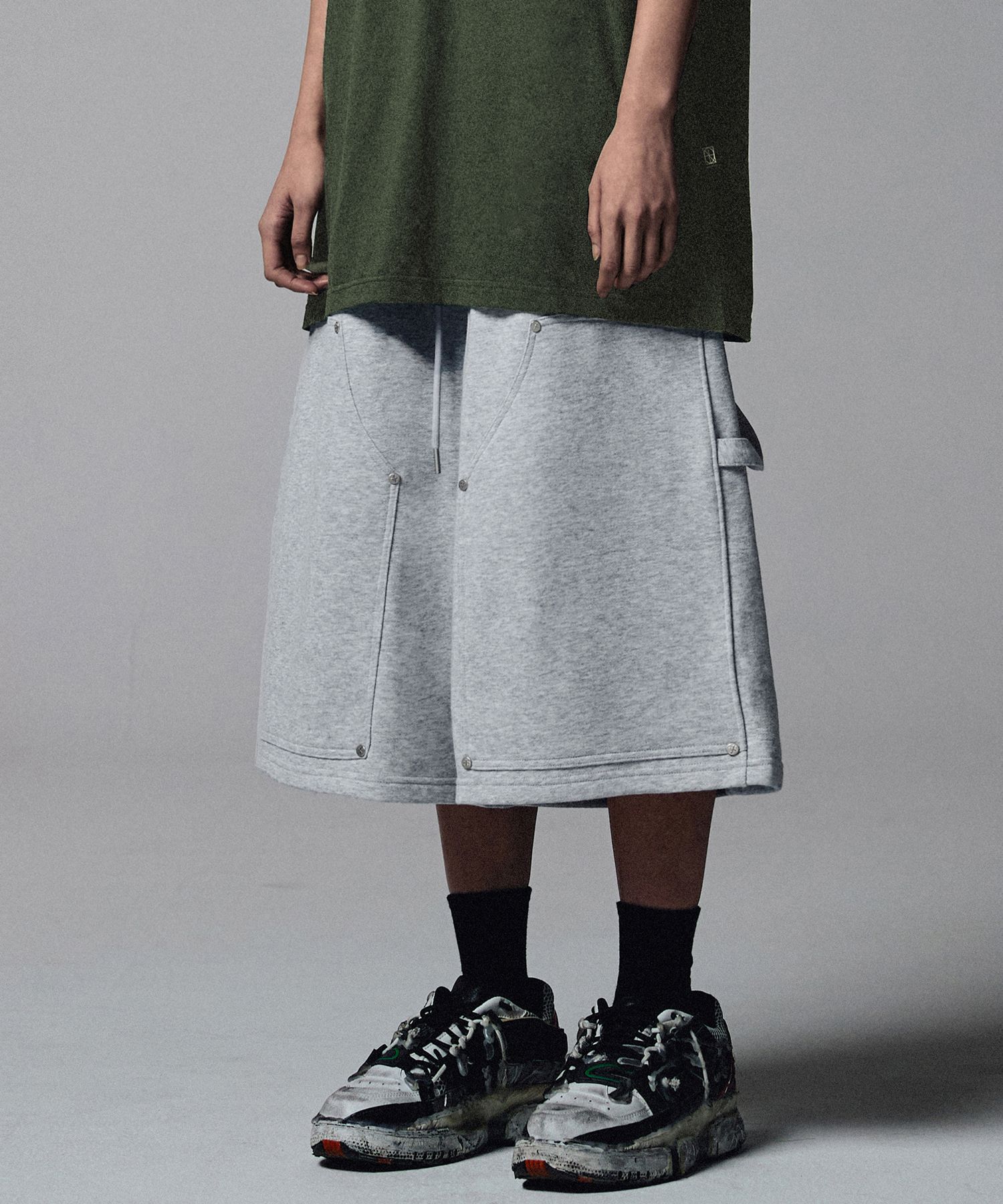 [NOT4NERD] Stud Carpenter Bermuda Sweat Shorts /追跡付 MUSINSA | NOT4NERD Stud Carpenter Bermuda Sweat Shorts - Beige