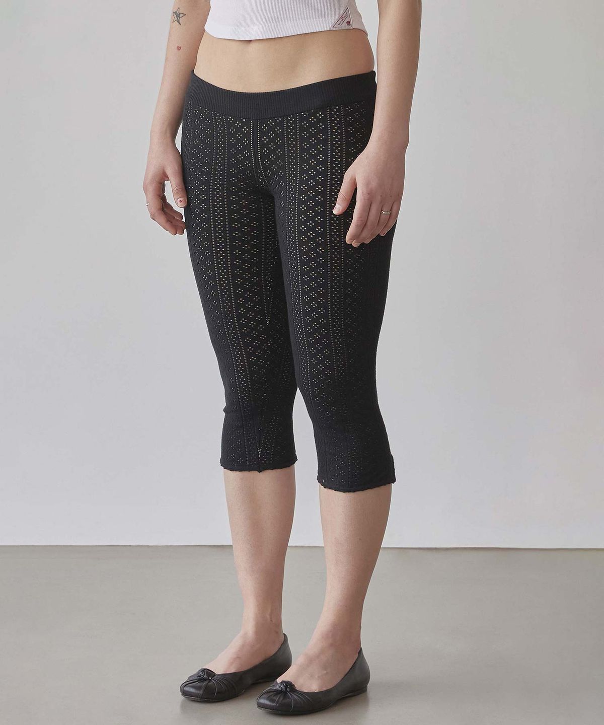 스컬프터(SCULPTOR) Eyelet Knit Capri Pants Black