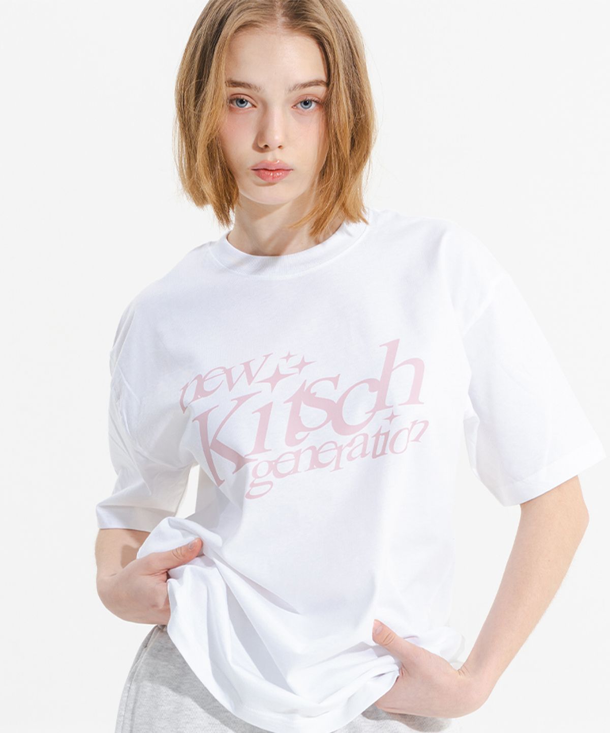 뉴키치(NEWKITSCH) NEW SIGNATURE SHORT SLEEVE (WHITE)