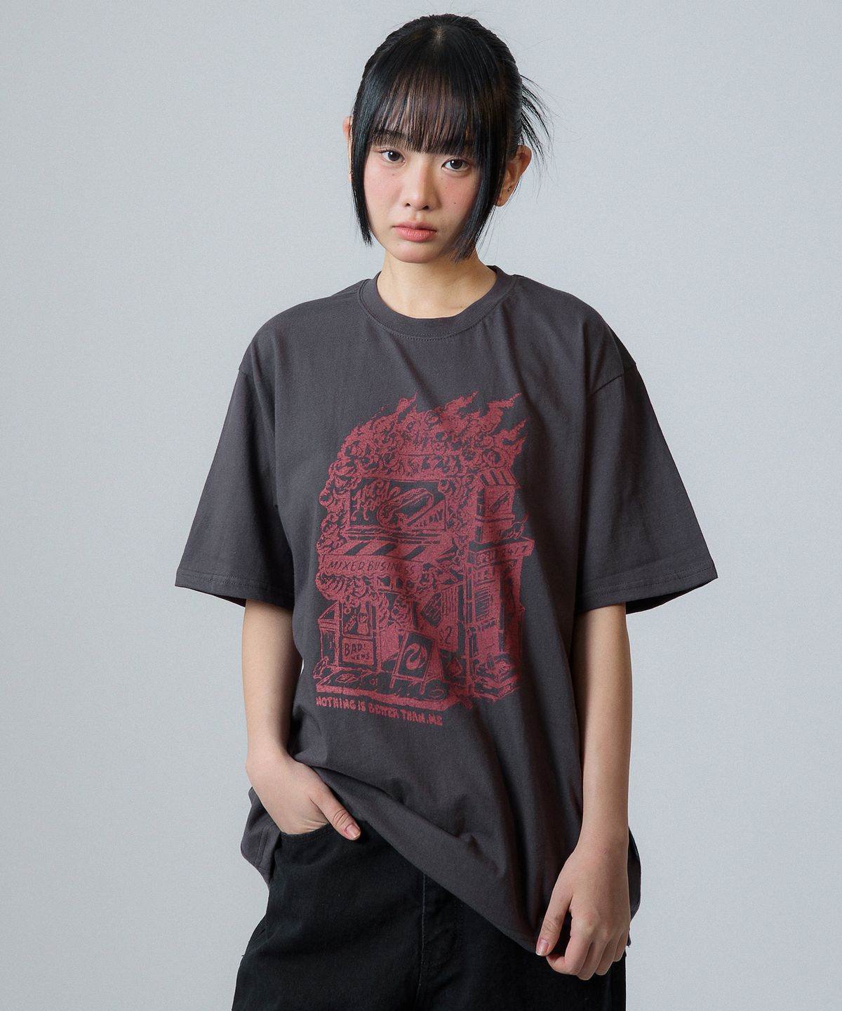 낫띵이즈베럴댄미(NOTHINGISBETTERTHANME) HAMBURGER STORE TEE_charcoal