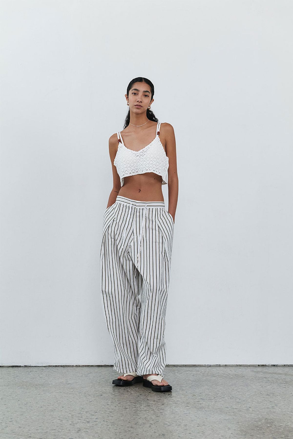 콥키노(KOBKINO) PARACHUTE PANTS (STRIPE) - ESSENTIAL