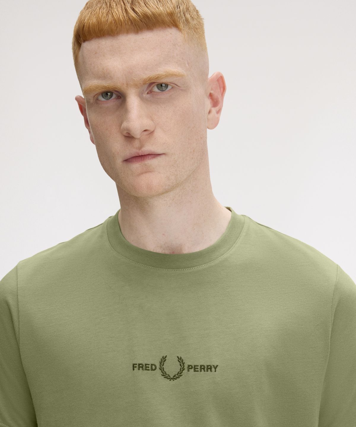 프레드페리(FRED PERRY) [Sport] 엠브로이더드 티셔츠 - 올리브 민트 AFPM2514580-X88