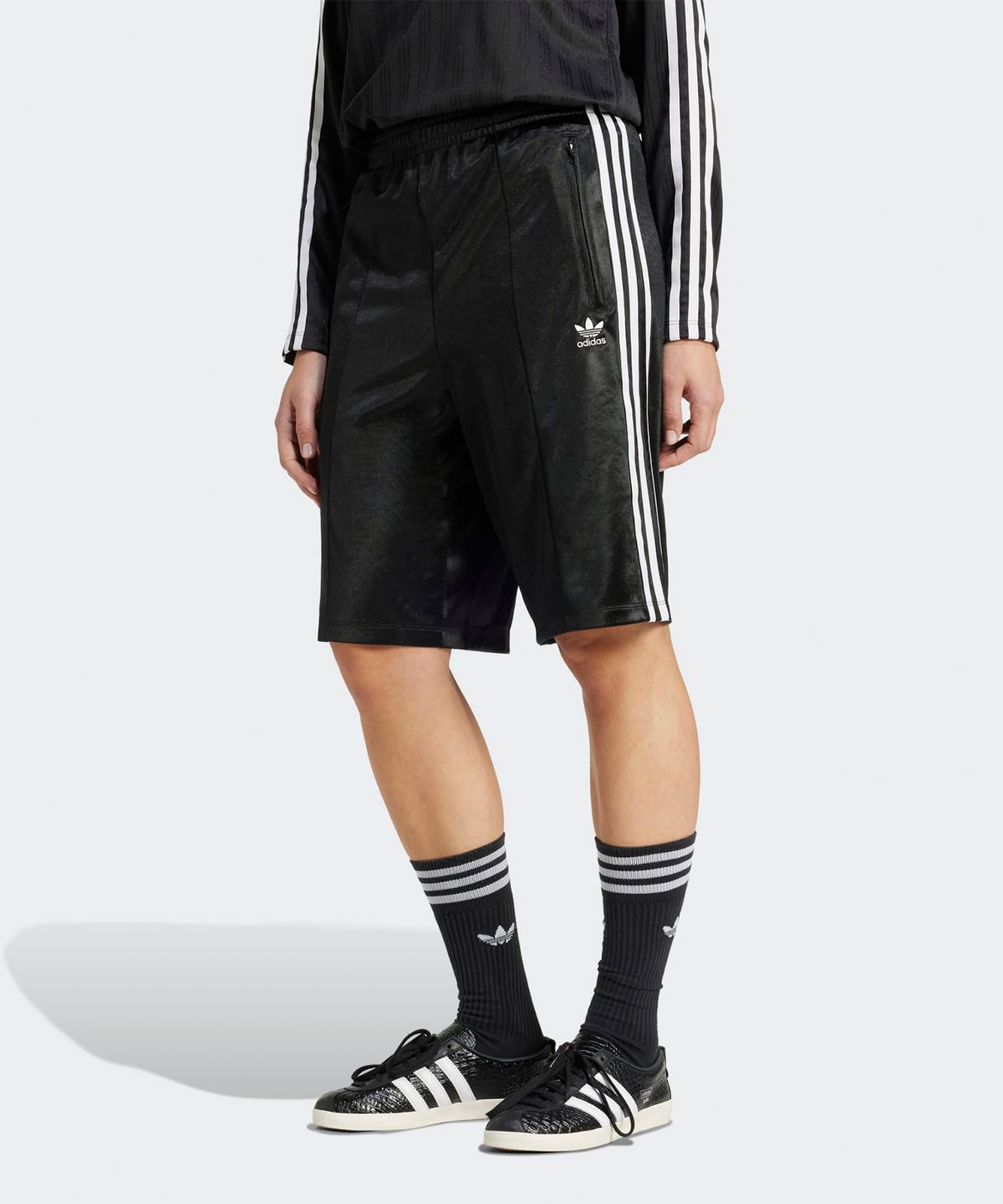 아디다스(ADIDAS) 파이어버드 미디 숏 팬츠 - 블랙 / JD0286
