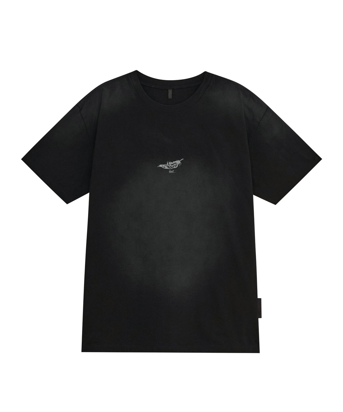데프가먼츠(DEFGARMENTS) FEATHER BLUSH T-SHIRTS [BLACK]