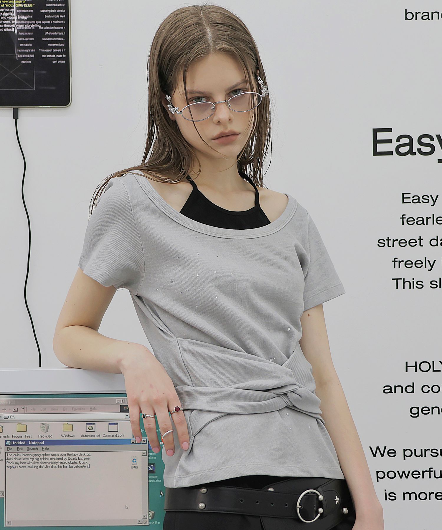 [HOLYNUMBER7] キュービック クロップド Tシャツ *韓国人気 MUSINSA公式 | HOLYNUMBER7 Cubic Crop Women's T-Shirt_Light Grey