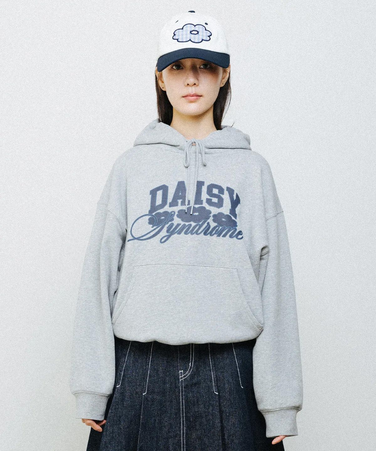 데이지신드롬(DAISY SYNDROME) CRAYON ARCH HOODIE melange gray