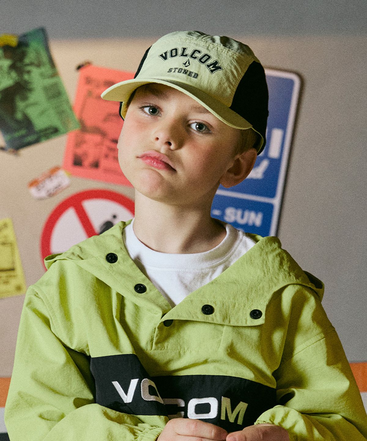 볼컴 키즈(VOLCOM KIDS) 배색 캠프캡 D5S025
