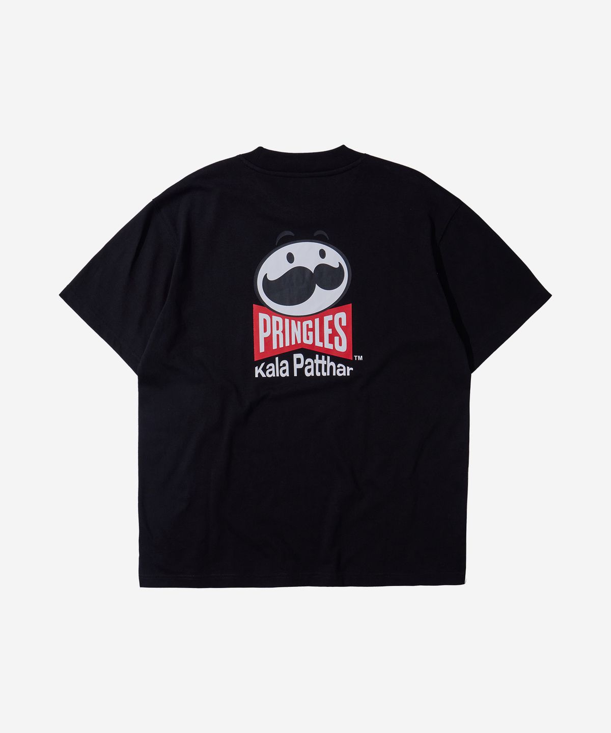 칼라파타르(KALAPATTHAR) [PRINGLES X KALAPATTHAR] MR.P T-Shirt - Black