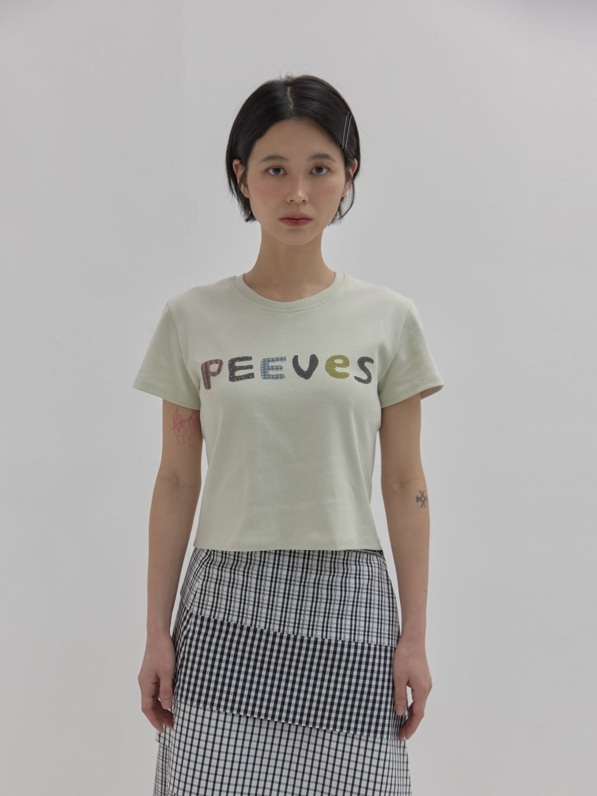 피브스피브스(PEEVES PEEVES) 스캔드 니들워크 크롭드 티셔츠 / 라임