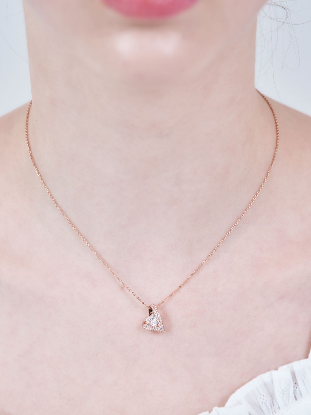 엘르주얼리(ELLEJEWELRY) 더블 하트 큐빅 목걸이 ELBRNN235
