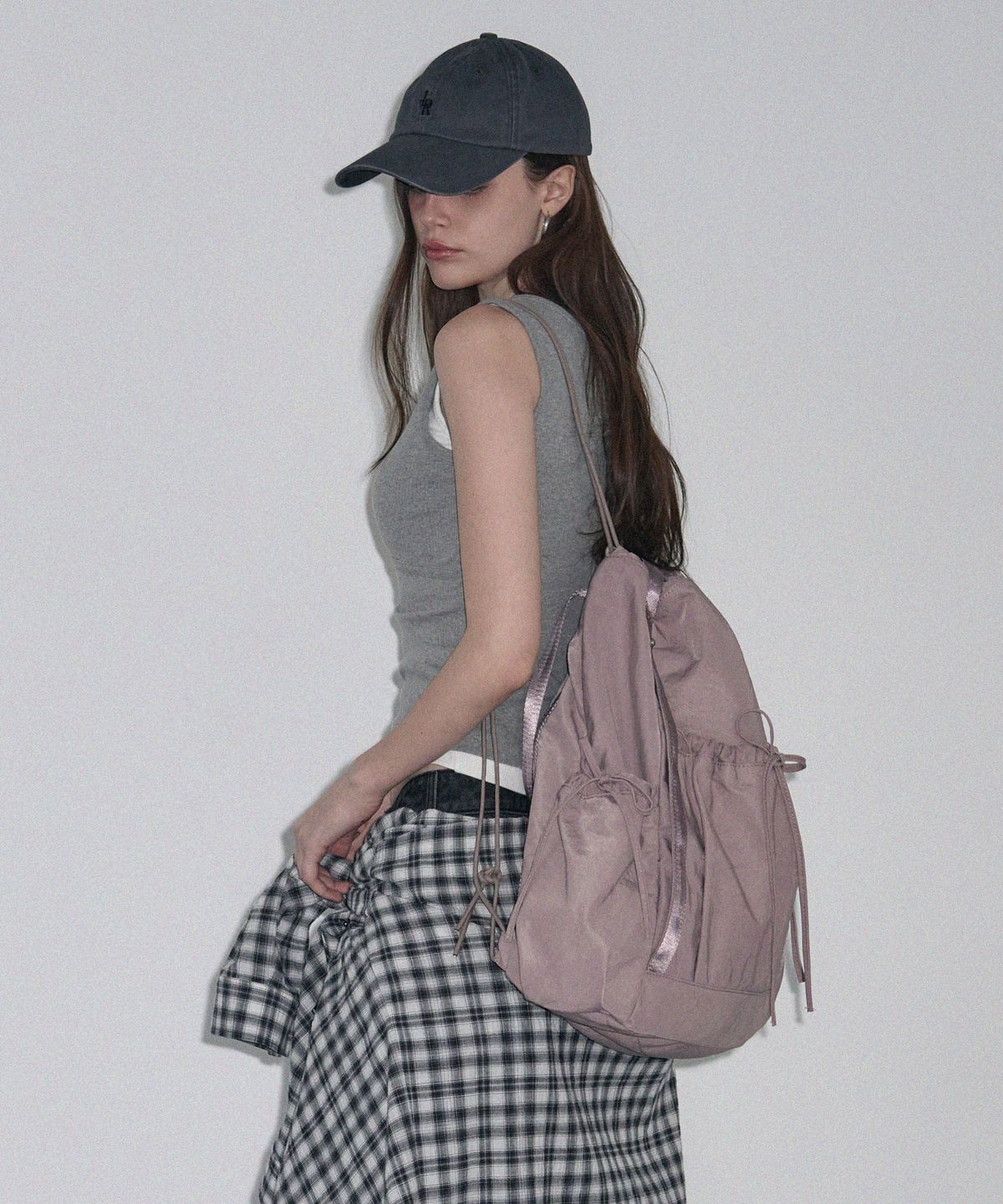 레더리(LEATHERY) 리본 스트링 윤슬 짐색 [ASH PINK]