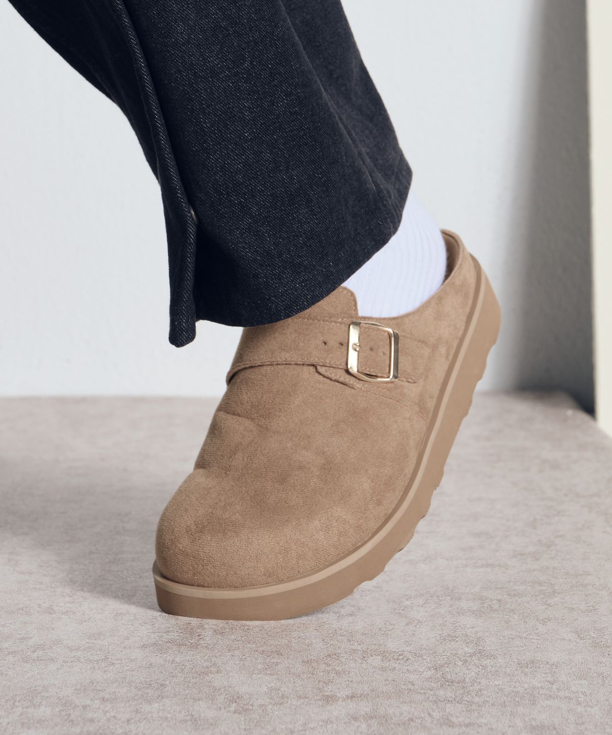 식스핏(6FT) BOTO STRAP MULE (CAMEL)