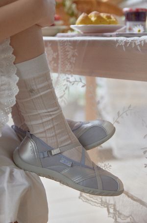 [오찌X마가린핑거스] 로마리 밴딩 플랫 슈즈 FLOTFA2W24