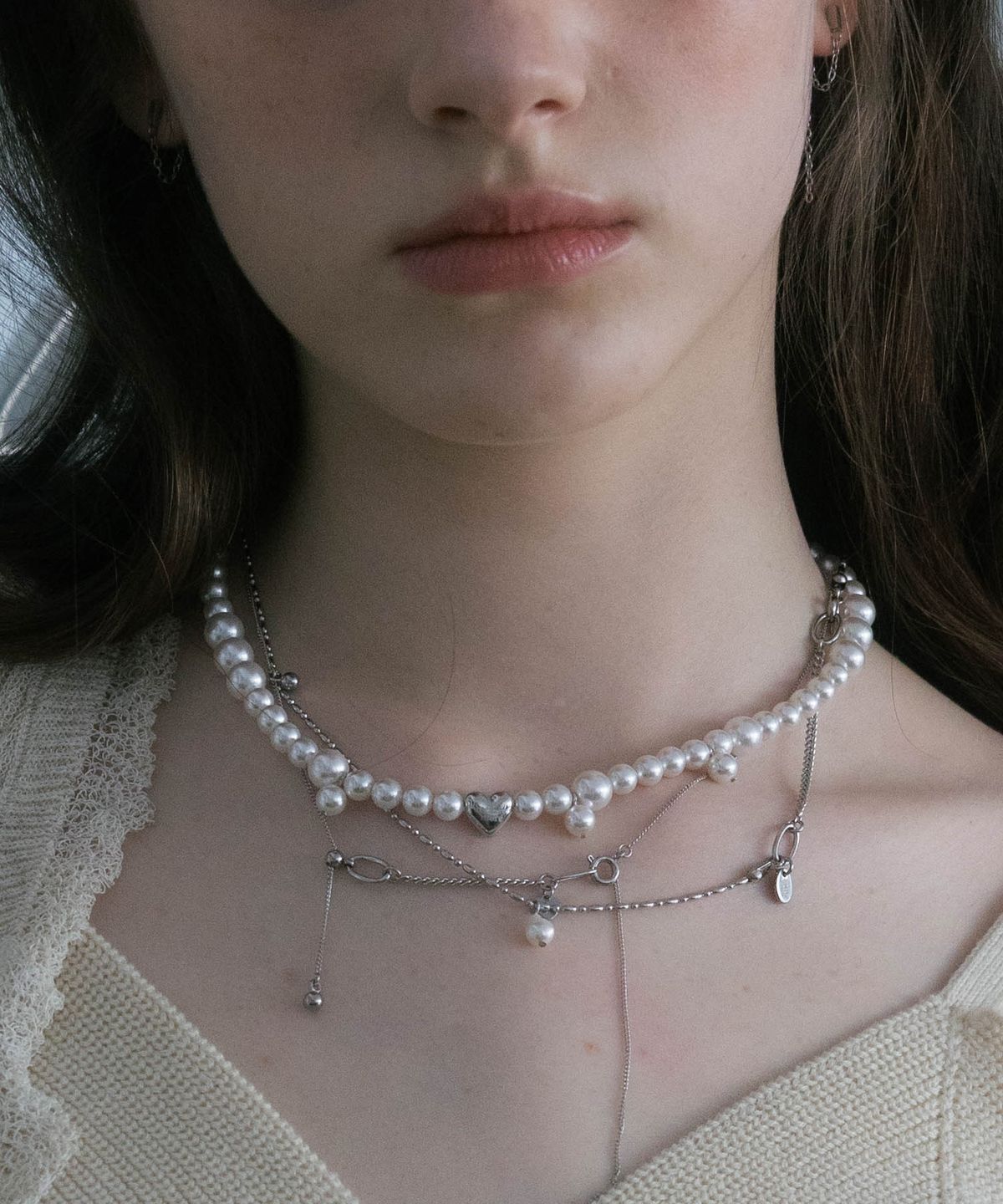 펄리모어(PEARLY MORE) 로고 하트 진주 목걸이_PM25N017SS
