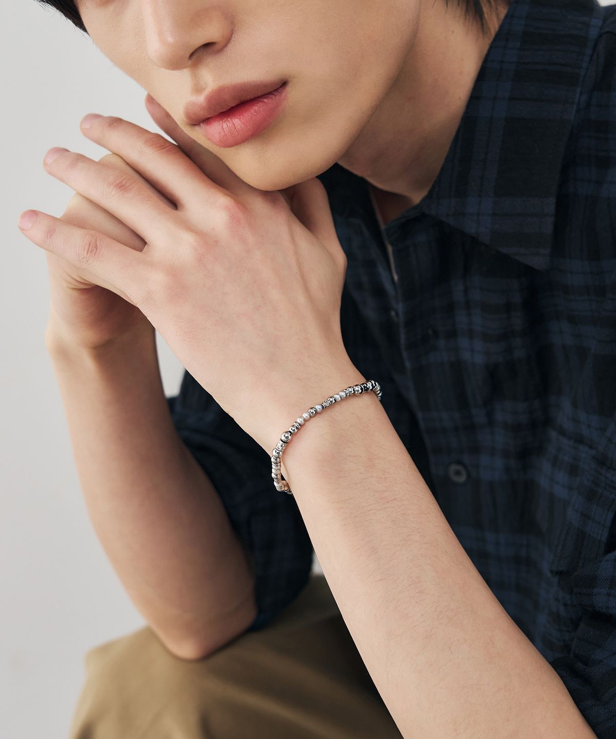 드로우핏(DRAW FIT) 엠버 그레이 브레이슬릿 [SILVER]