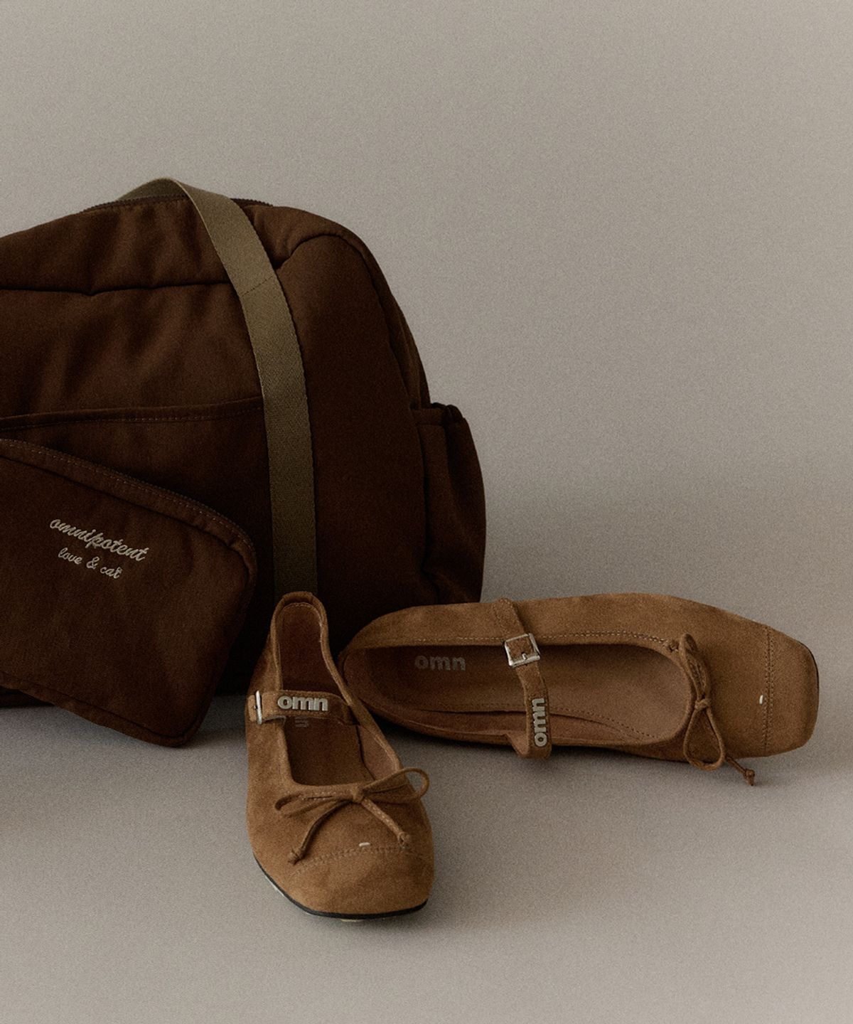 옴니포턴트(OMNIPOTENT) (206) omn Flat Shoes _Mocha