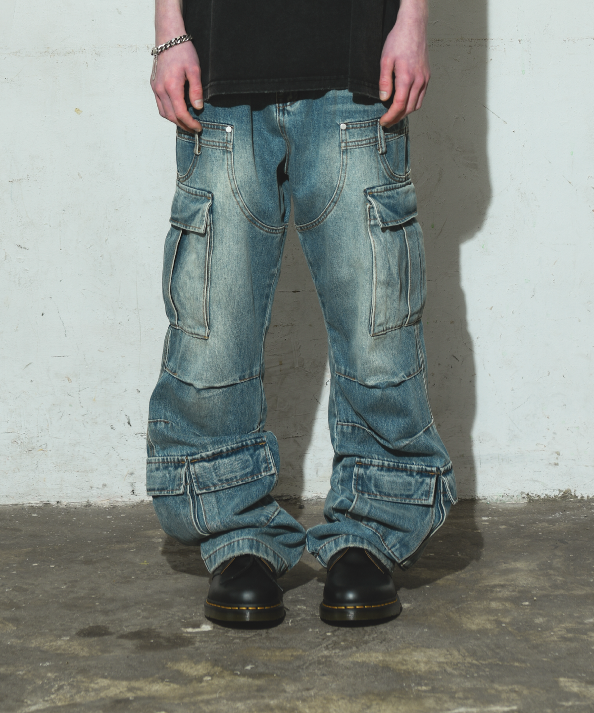 도미넌트(DOMINANT) Semi Flare Washed Denim Pants (Blue)