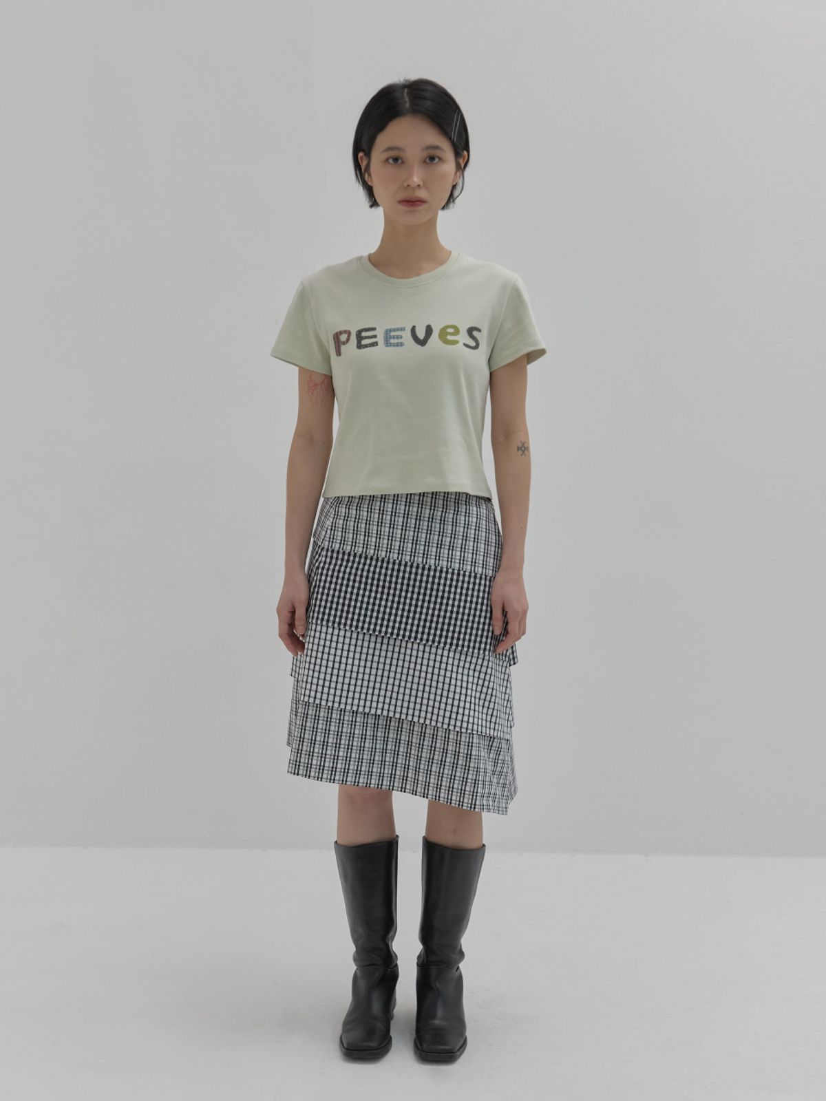 피브스피브스(PEEVES PEEVES) 체크 티어드 미디 스커트 / 화이트