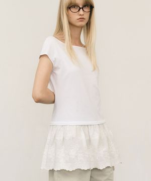 Lace Layered T-shirts in White