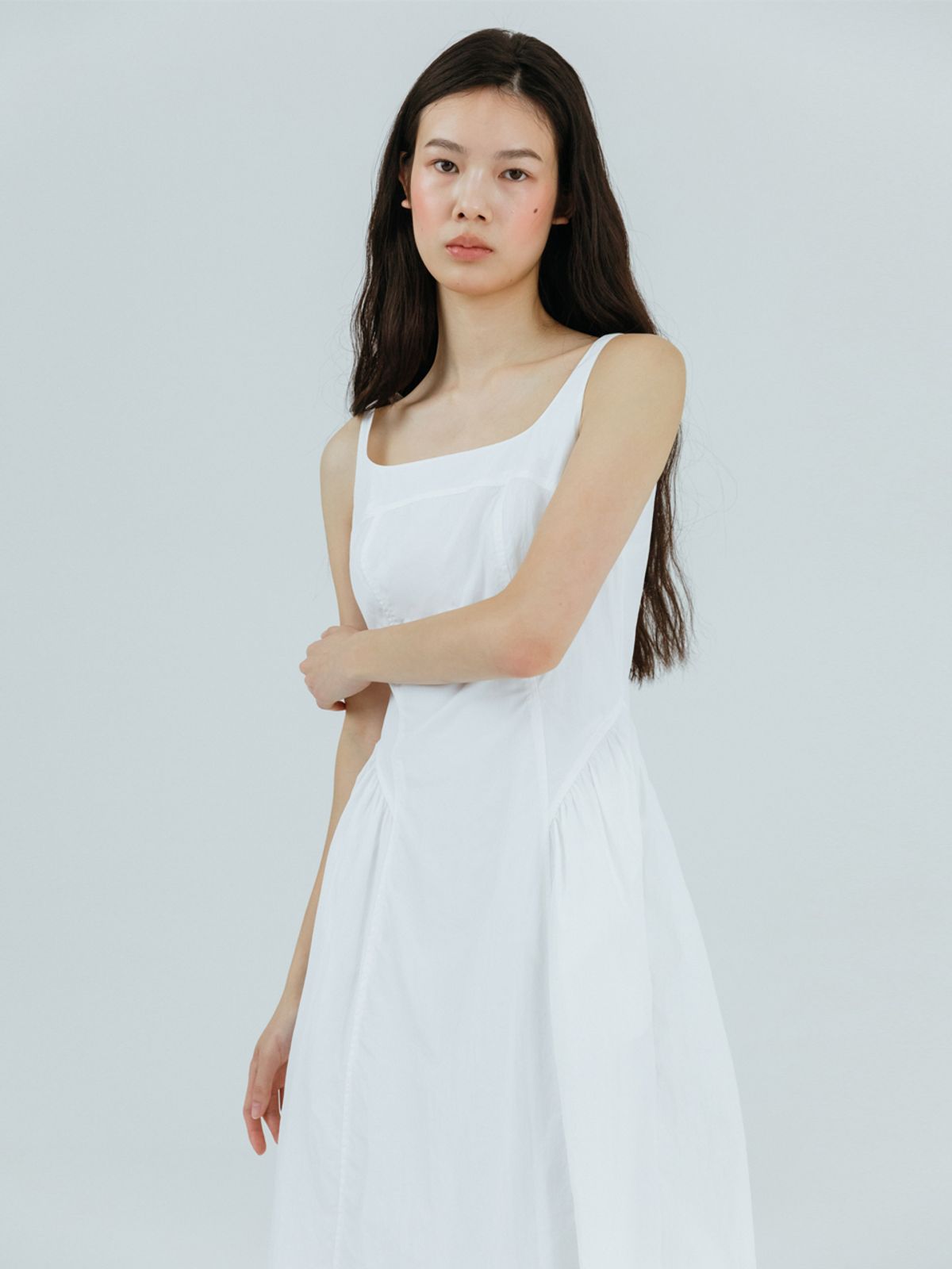 에트몽(ETMON) Volume Shirring Sleeveless Dress Ivory