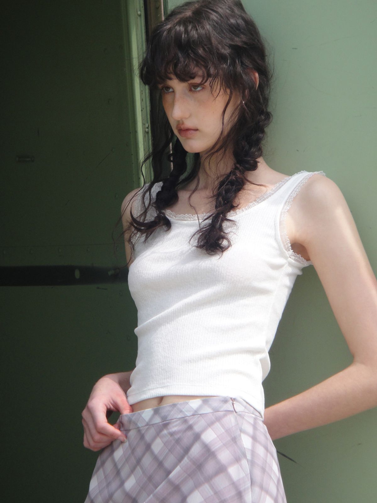 에트몽(ETMON) Lace Ribbed Sleeveless Top White