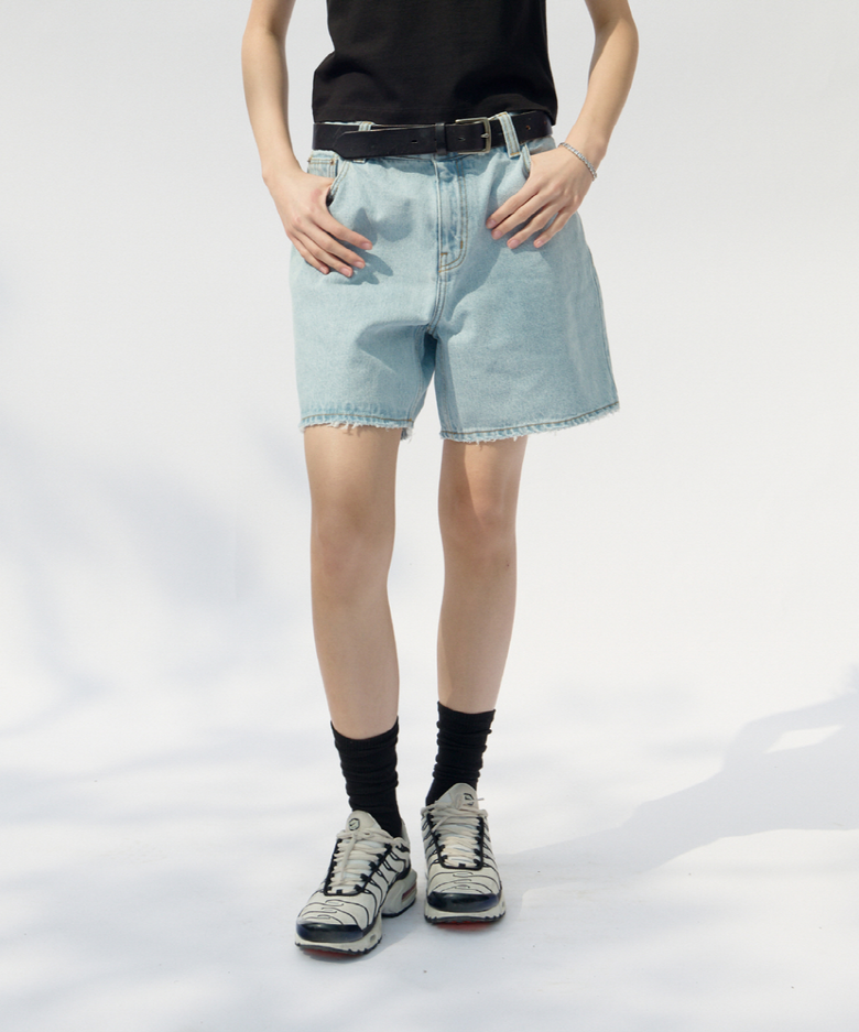 데미지 워시드 데님 쇼츠 (라이트블루)