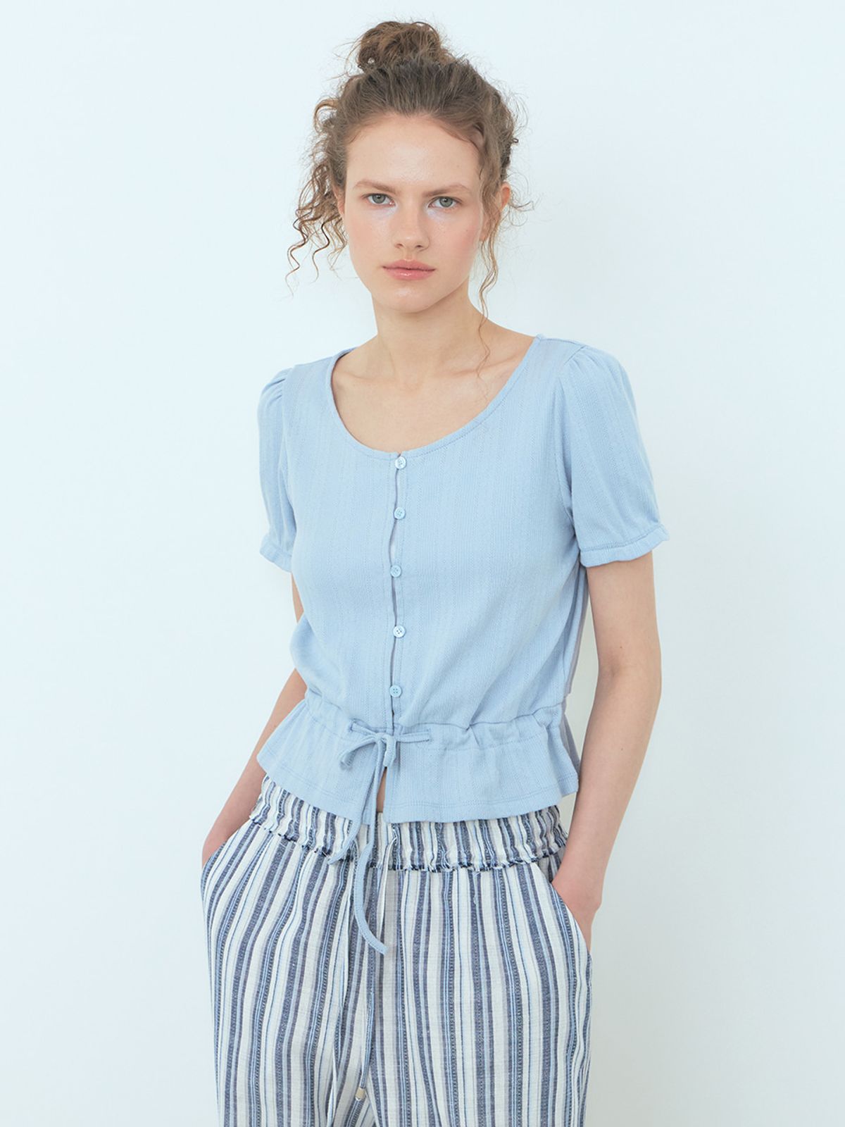 에트몽(ETMON) Eyelet Cotton Blouse Sky Blue