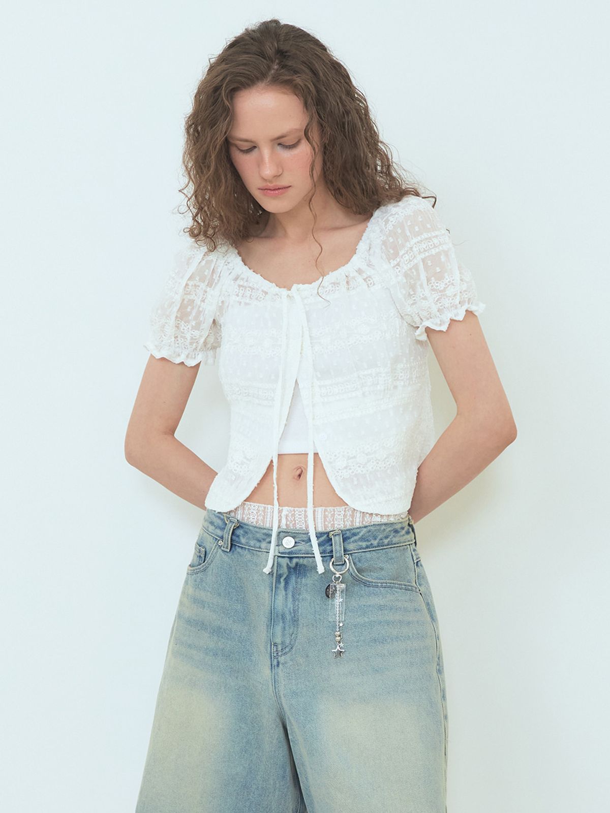 에트몽(ETMON) Wrinkle Flower Blouse, White