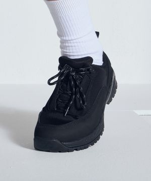 [미누의코디 x 식스핏] WOODLAND MINU TRACKERS (BLACK)