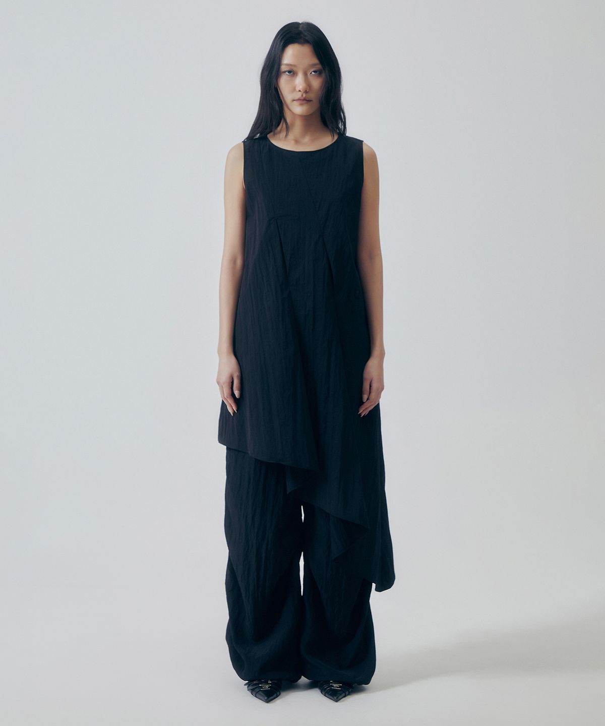 트리밍버드(TREEMINGBIRD) Glide Nylon Pintuck One-piece [ Black ]