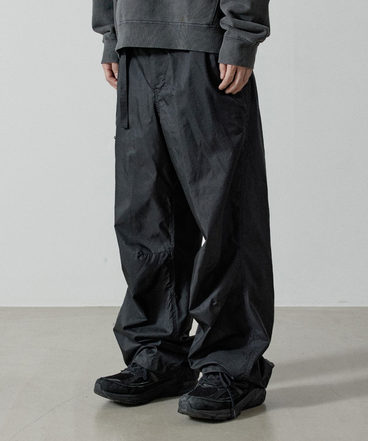 애습(ASP) 170g Tech pants Black