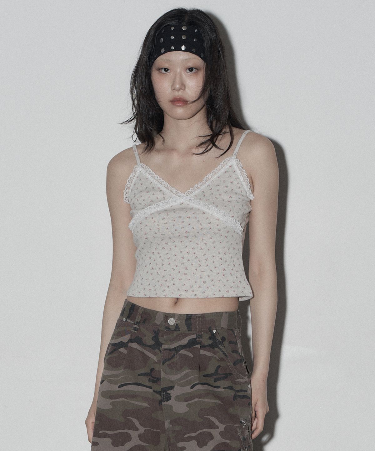 미드나잇 무브(MIDNIGHT MOVE) fl lace top (beige)
