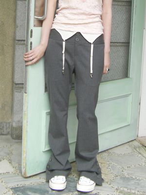 버튼 다운 슬림 팬츠 (그레이)