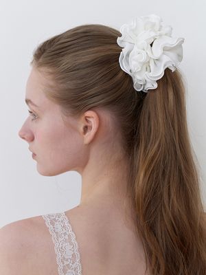 cloud blooming scrunch - cream
