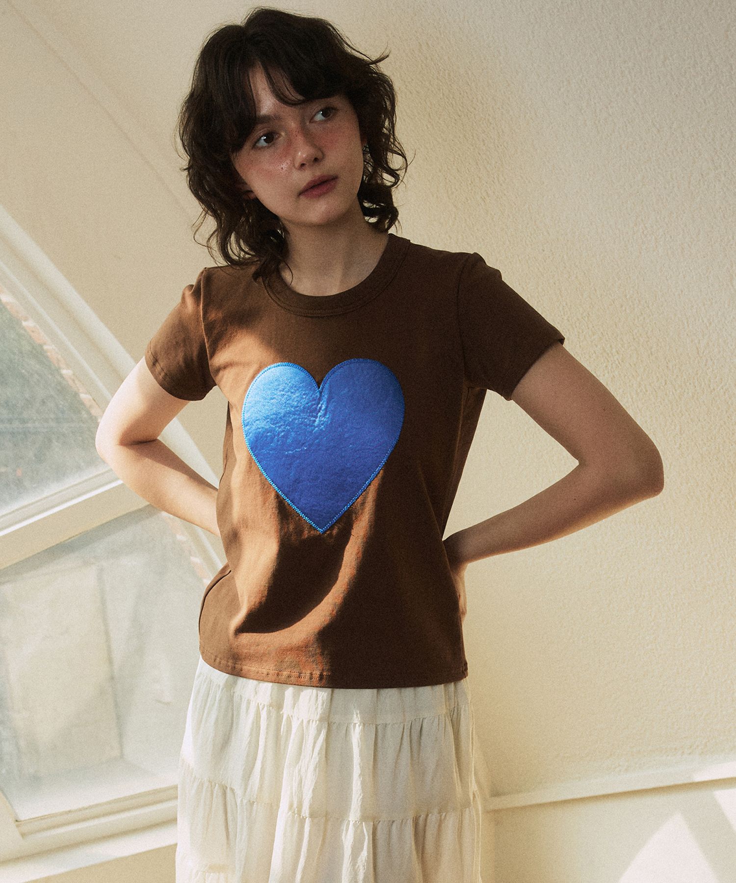 ☆GREENBUTTER☆ HEART APPLIQUE TEE MUSINSA | GREENBUTTER Heart Applique Tee (Brown)