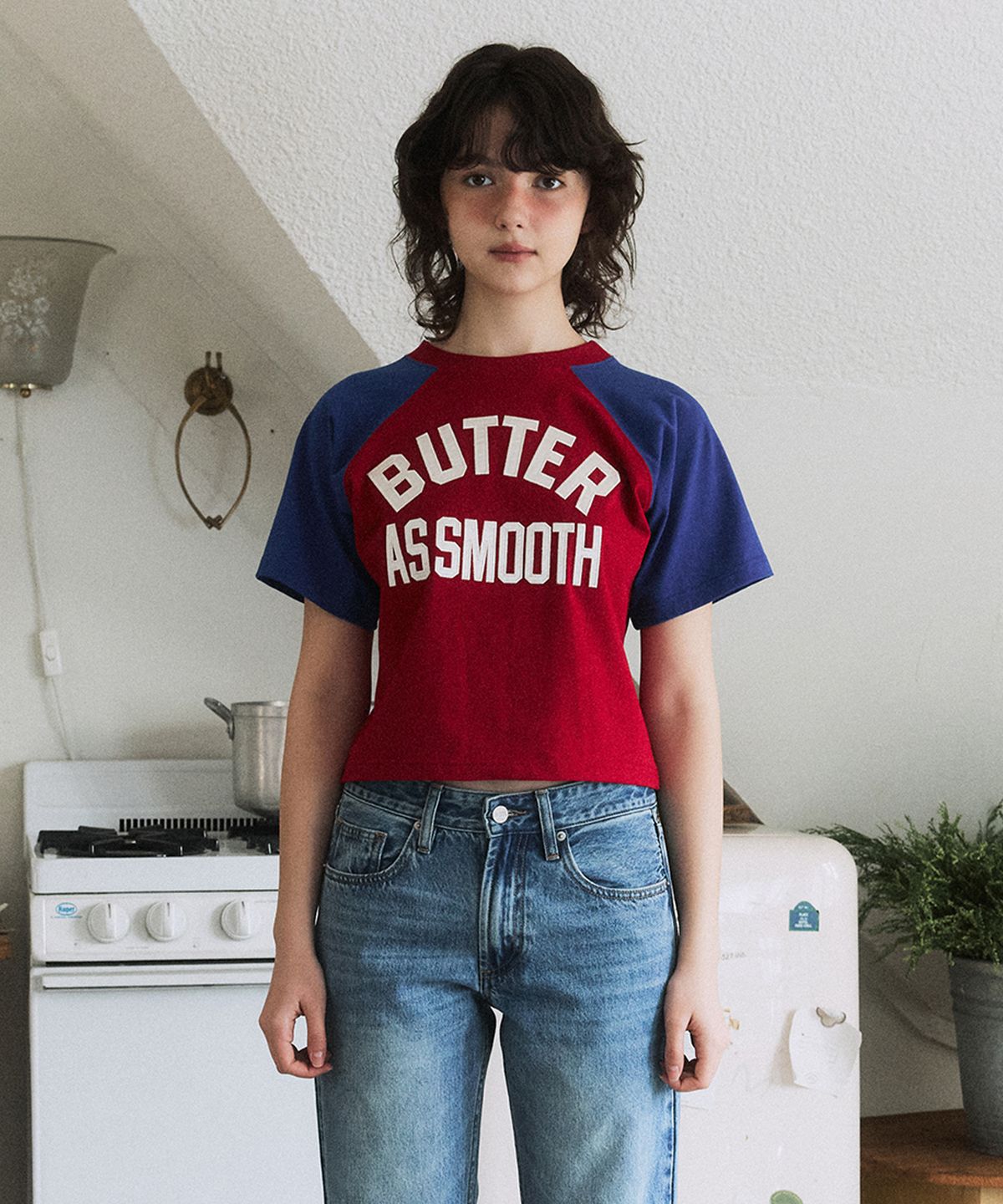그린버터(GREENBUTTER) Smooth Raglan Sleeve Tee (Red/Blue)