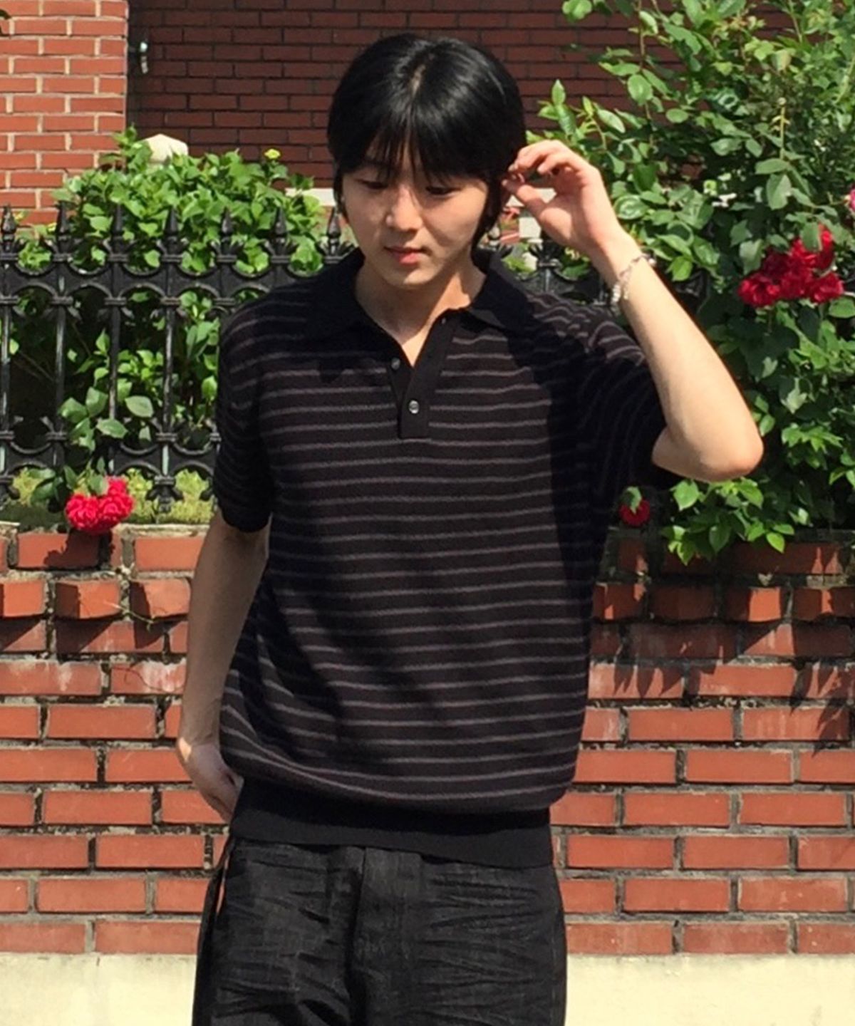 스탠즈(STENDS) [M~4XL] 오버핏 코튼 카라 반팔 니트_스트라이프 블랙