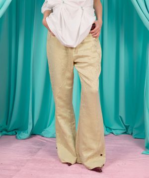 BUTTON PLEATED BENDING PANTS / butter