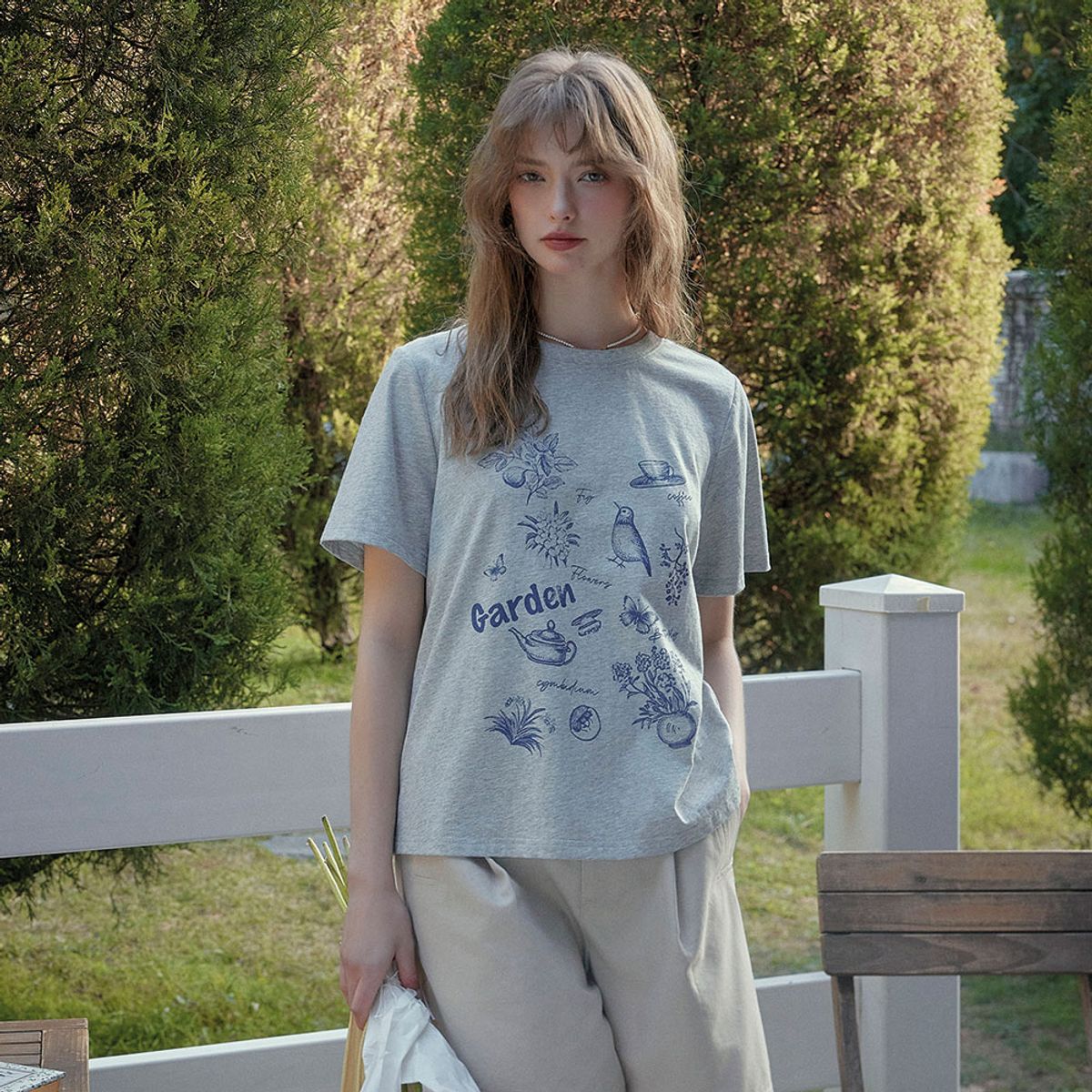 심플레트로(SIMPLE RETRO) SR_Antique flower versatile top