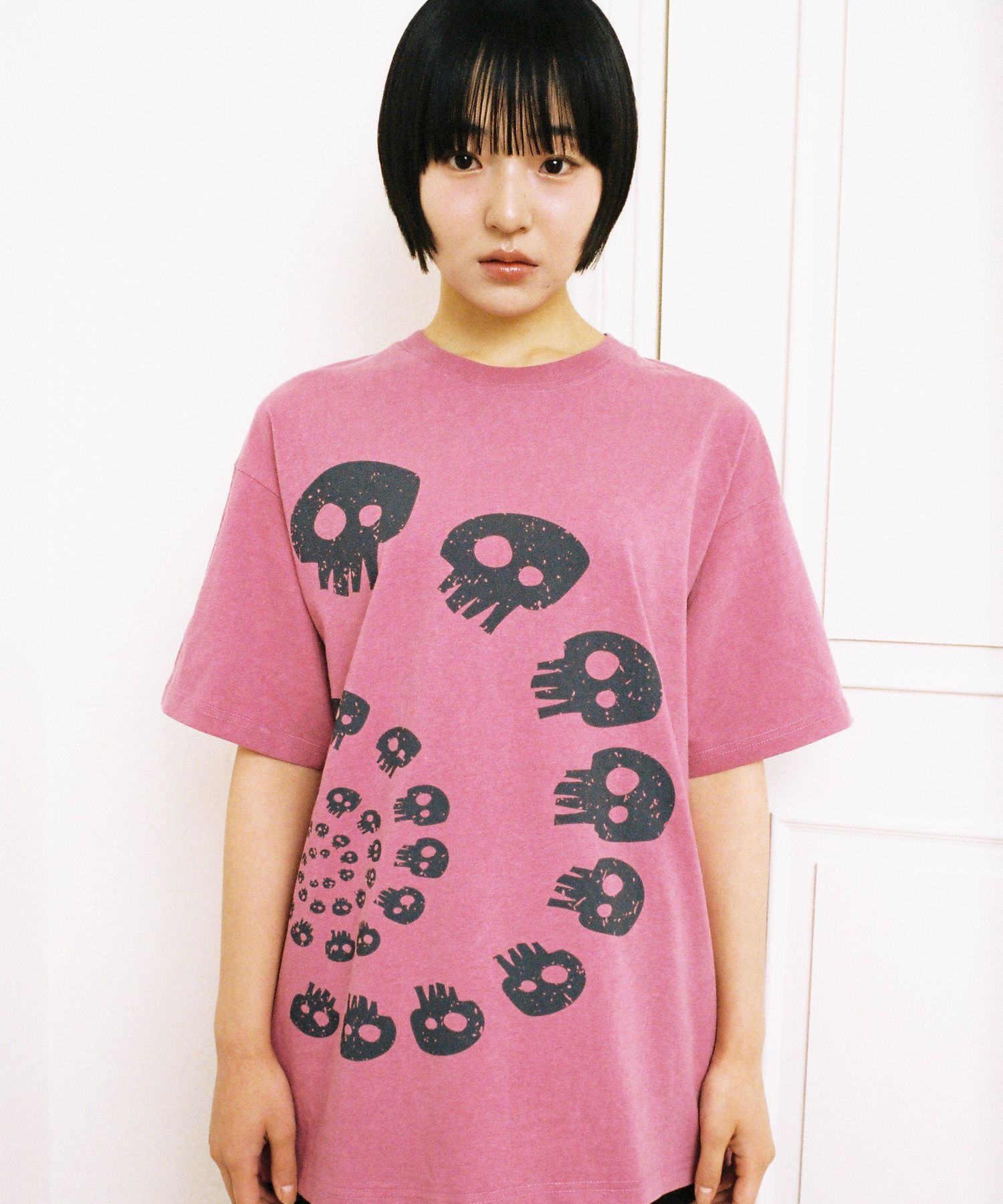 ●WEBHOUSE● 25SS TORNADO SKULL TEE WEBHOUSE Tornado Skull Tee - Charcoal | International Store