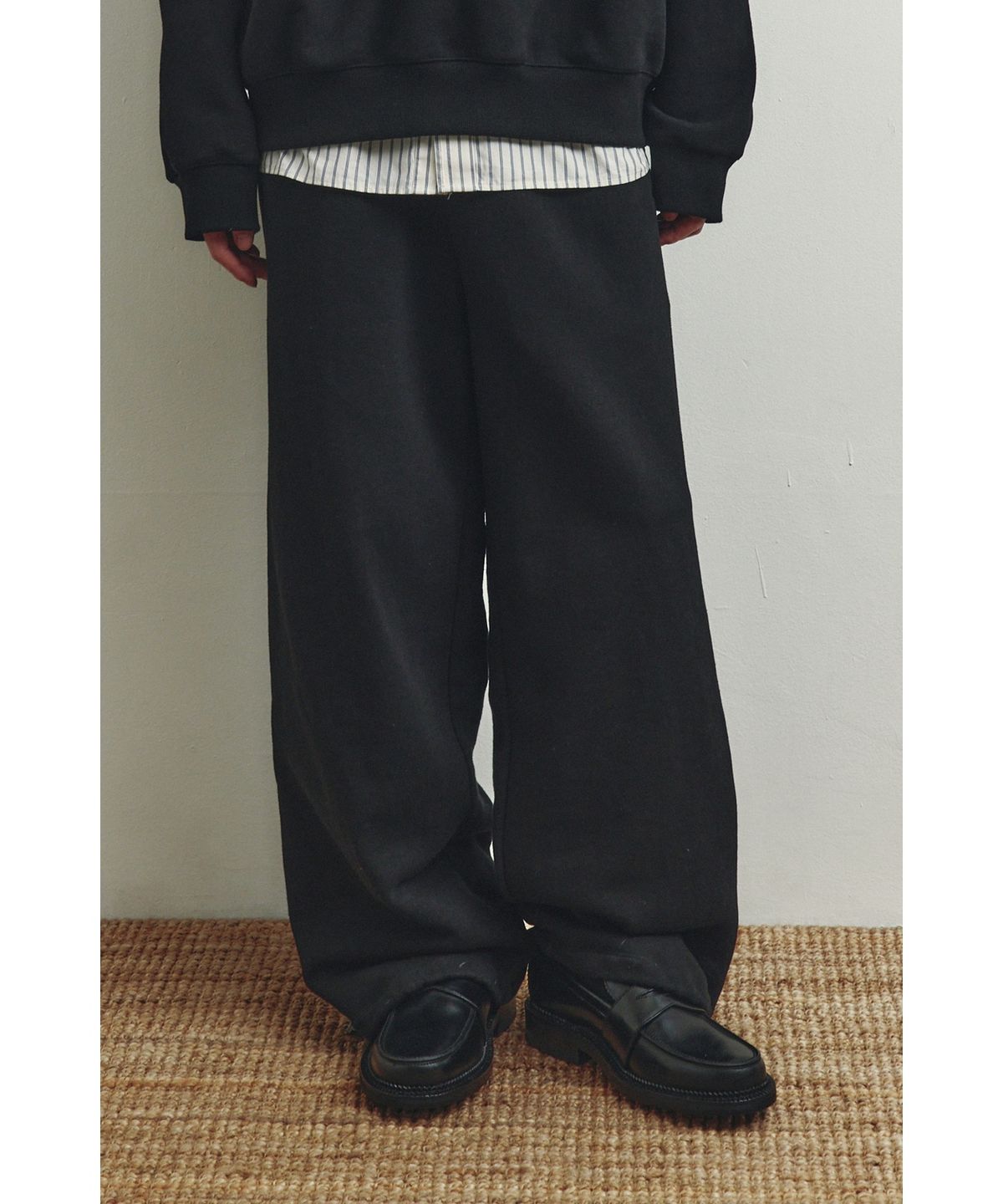 유스(YOUTH) Coverstitch Sweatpants - Black