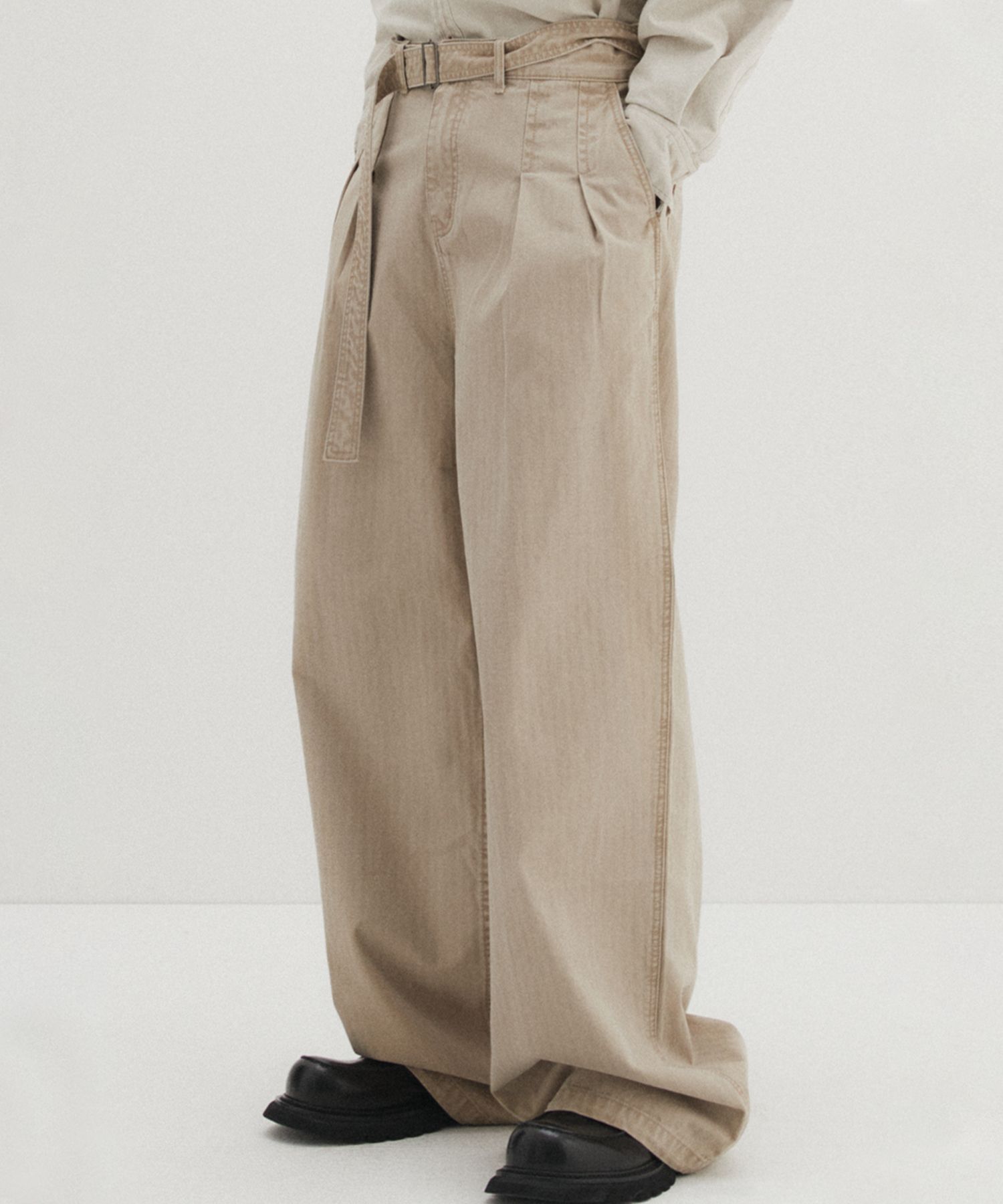 DNSR ■ Belted Herringbone Pants MUSINSA | DNSR Belted Herringbone Pants Beige